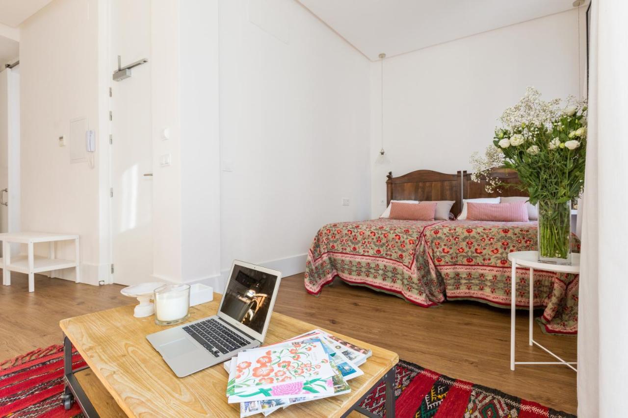 Sevilla Home Center Suites Extérieur photo