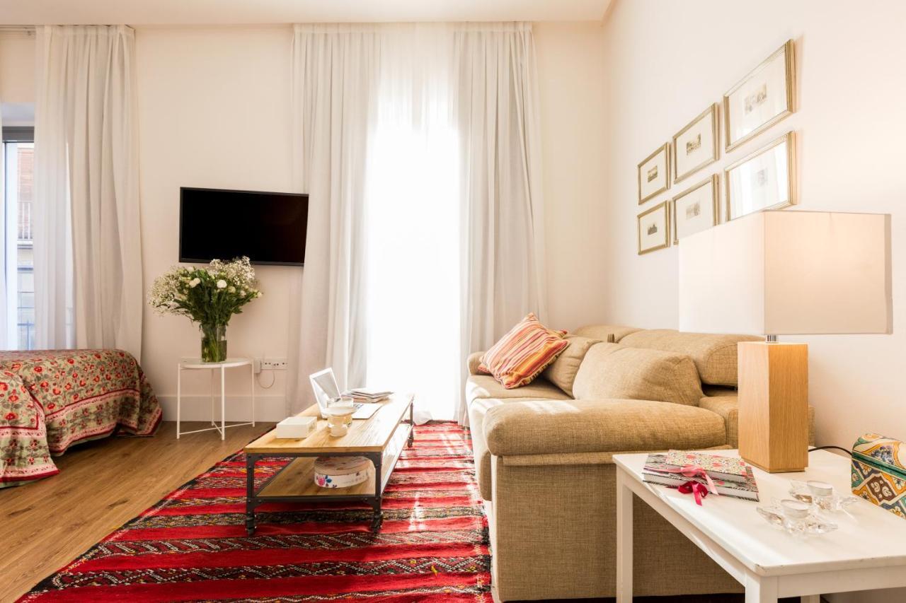 Sevilla Home Center Suites Extérieur photo